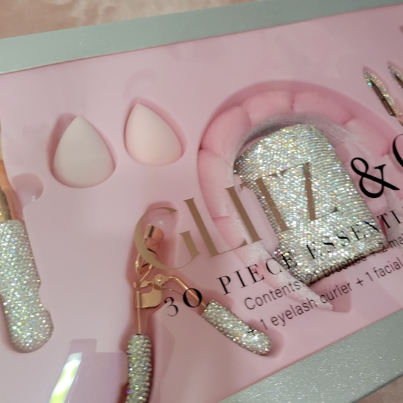 Heartstopper Makeup Heartstopper Pink Rhinestonemakeup Brush Set